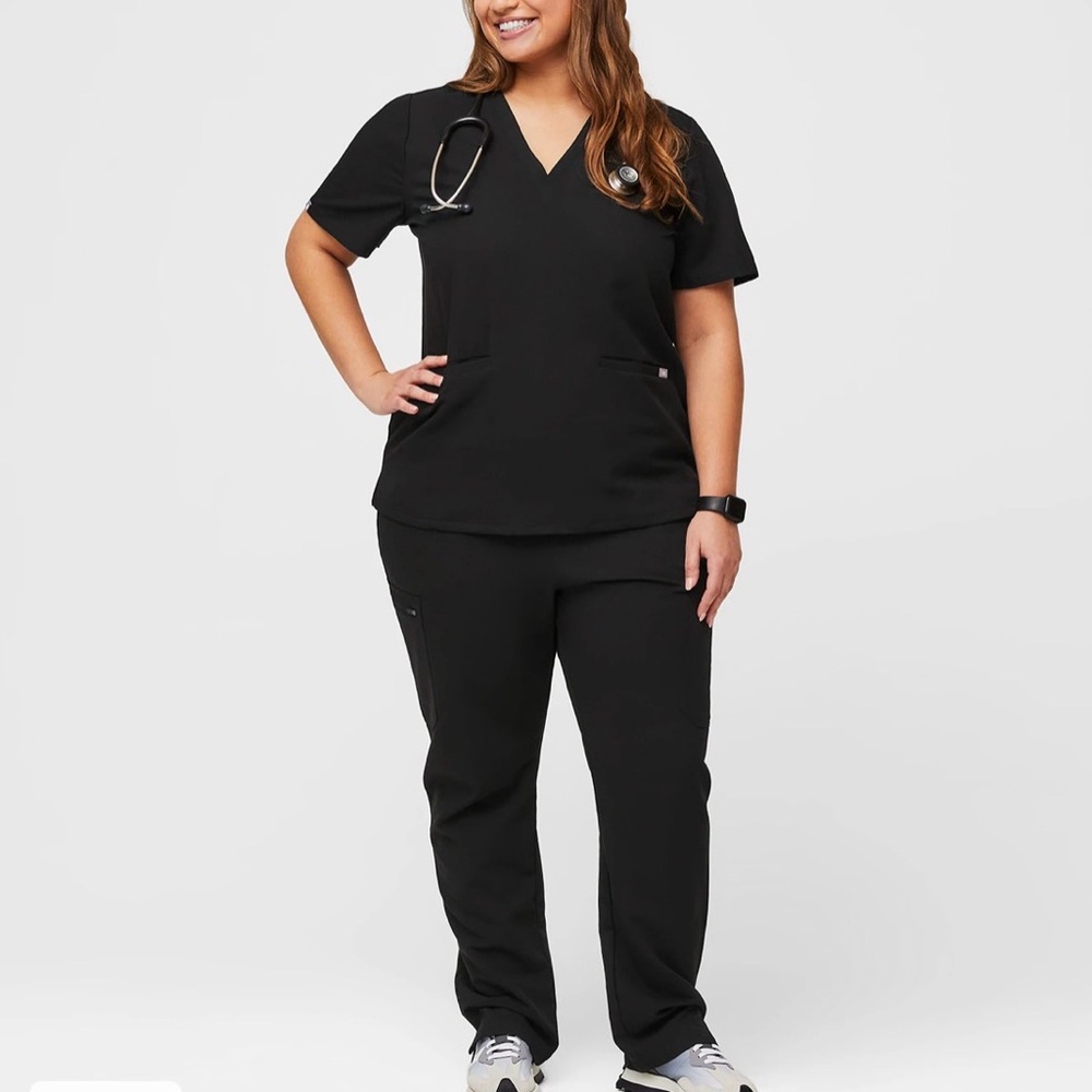 Figs Technical Collection Casma Three Pocket Scrub Top Black Size 2XL NWT - Picture 3 of 6